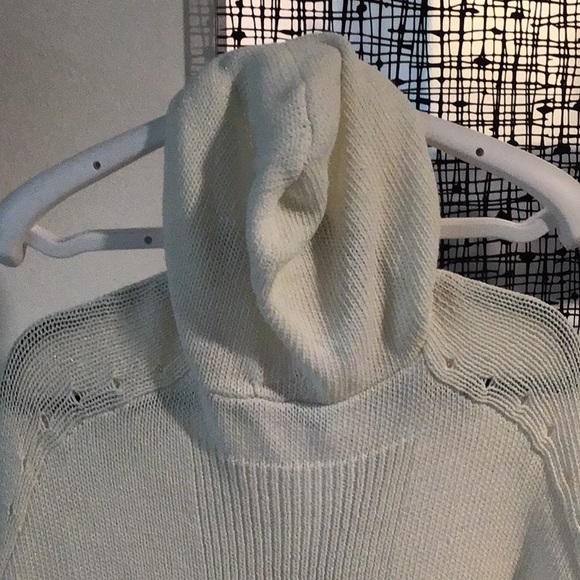Trina Turk cotton/nylon sweater ! Very special! Never worn 💞 - Picture 4 of 6